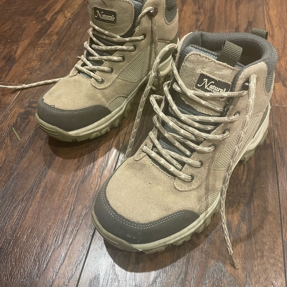 Natural Reflections Tan and Gray Men's Boots